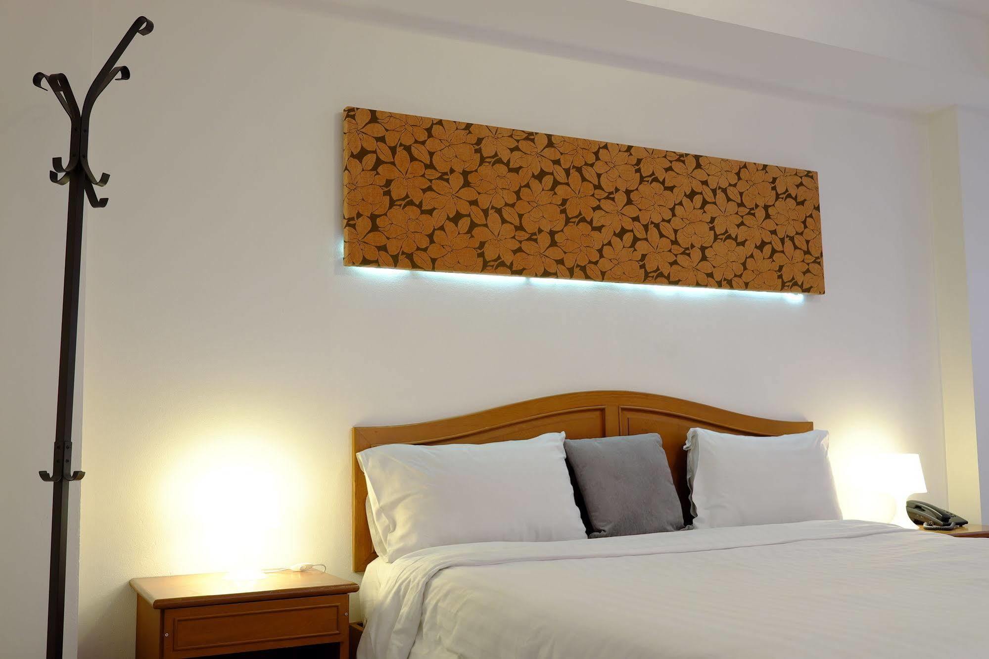 Pj Inn Pattaya Eksteriør bilde