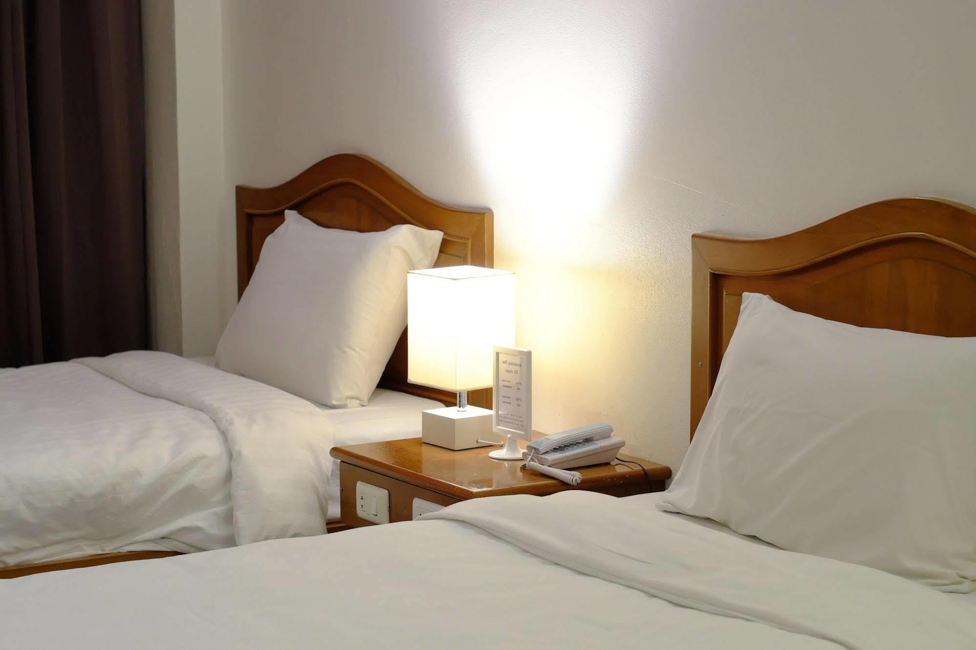 Pj Inn Pattaya Eksteriør bilde
